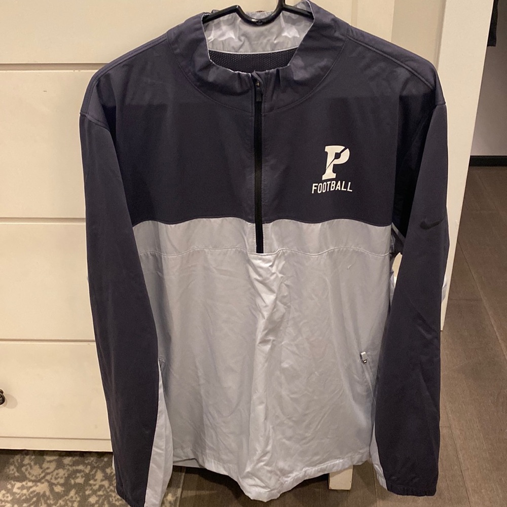 XL Nike Shield Standard Fit Dark and Light Grey Quarter zip wind breaker.